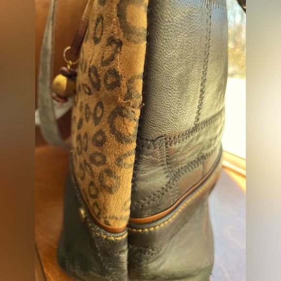 Vaan & Co. Upcycled Leather Tote - Picture 4 of 11